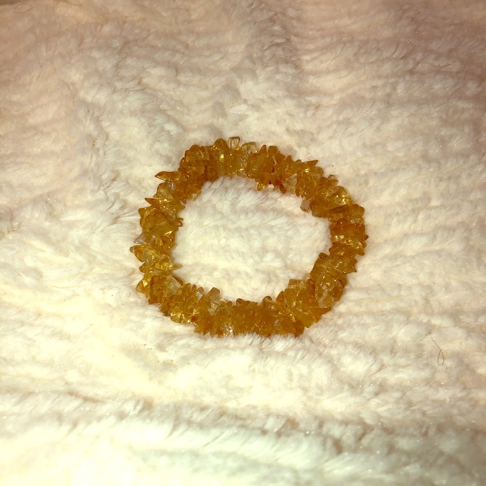 Vintage-style jewelry